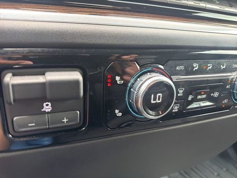 Used 2025 GMC Sierra 1500 Elevation w/ LPO, Elevation Black Package image 21