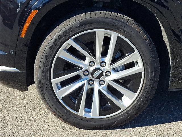 Certified 2026 Cadillac Vistiq Luxury AWD/4WD image 6