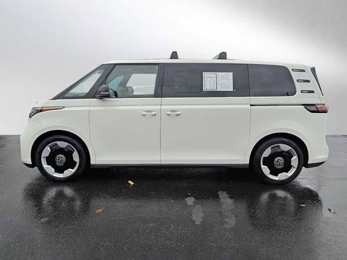 Used 2025 Volkswagen ID. Buzz Pro S image 6
