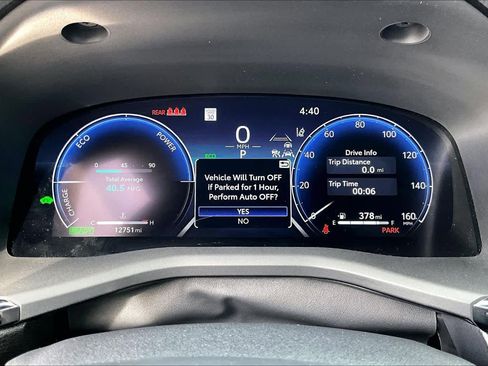 Used 2025 Toyota Camry XLE image 24