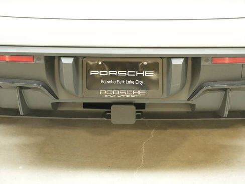 New 2026 Porsche Macan GTS Electric image 39