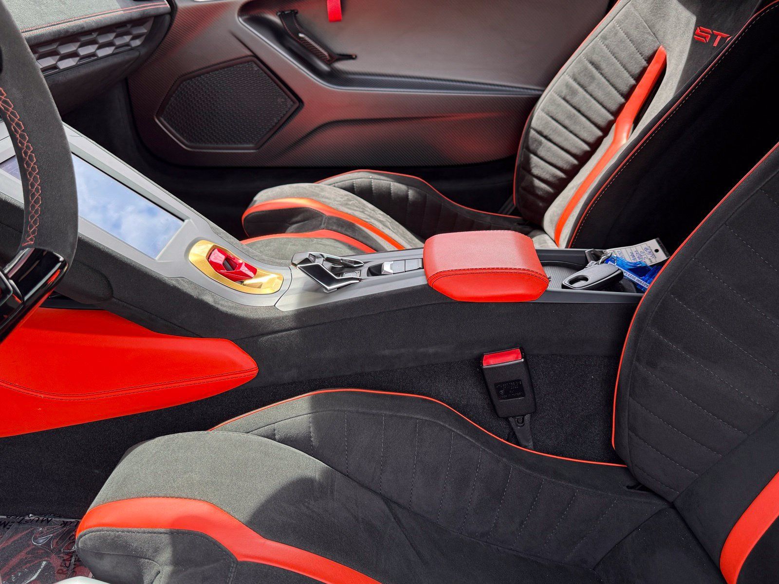 Used 2023 Lamborghini Huracan STO RWD image 43