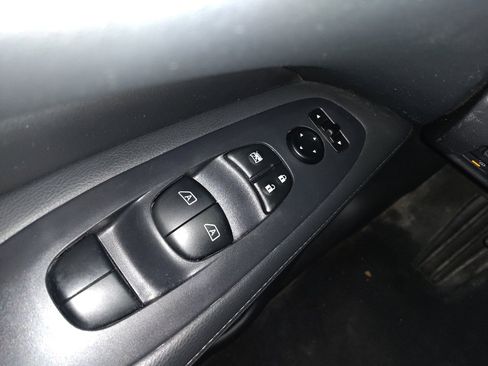 Used 2020 Nissan Pathfinder SL AWD/4WD image 27