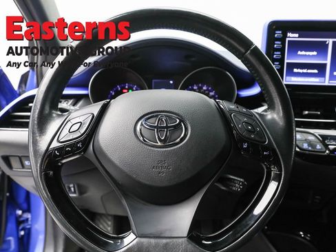 Used 2021 Toyota C-HR XLE image 10