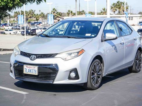 Used 2015 Toyota Corolla S image 3