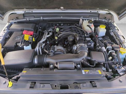 Used 2022 Jeep Gladiator Sport image 23