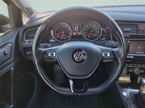 Used 2015 Volkswagen Golf SEL image 11