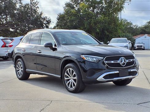 Used 2024 Mercedes-Benz GLC 300 4MATIC image 1