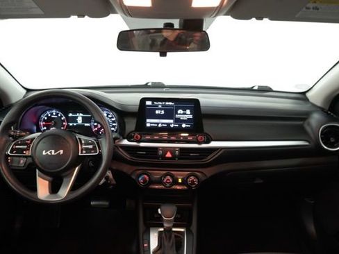 Used 2022 Kia Forte LXS w/ LXS Technology Package image 15