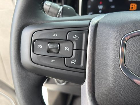 Used 2026 GMC Sierra 1500 SLT AWD/4WD image 14