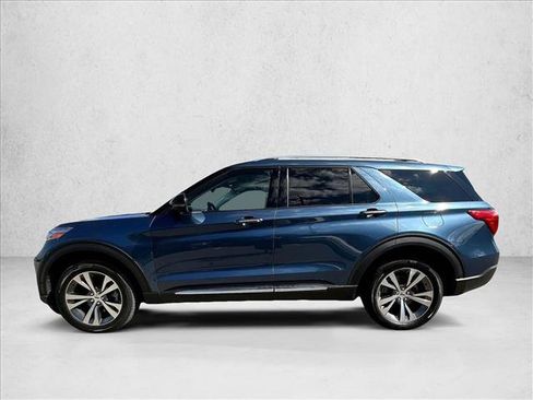 Used 2020 Ford Explorer Platinum w/ Premium Technology Package image 4