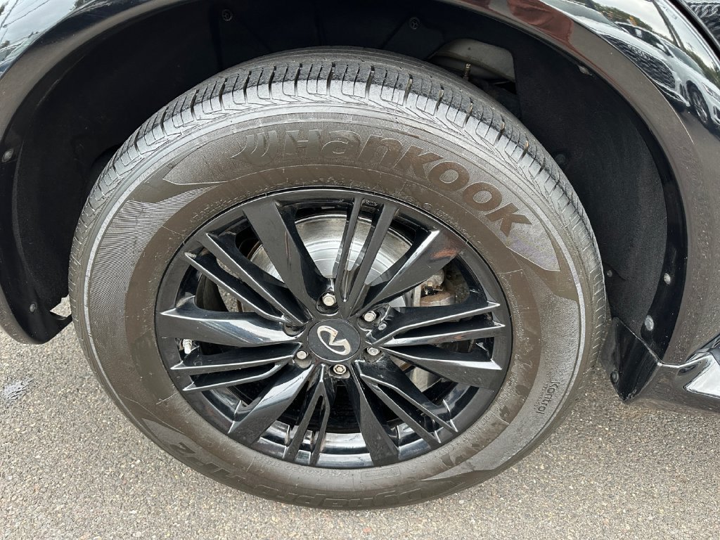 Used 2018 INFINITI QX80 4WD w/ Driver Assistance Package image 18