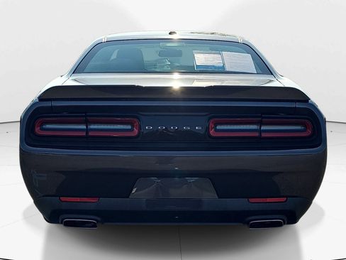 Used 2019 Dodge Challenger SXT RWD image 5