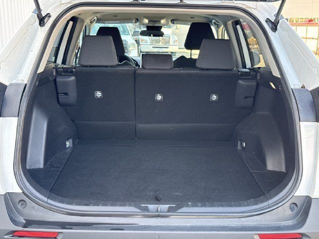 Used 2025 Toyota RAV4 XLE FWD image 32
