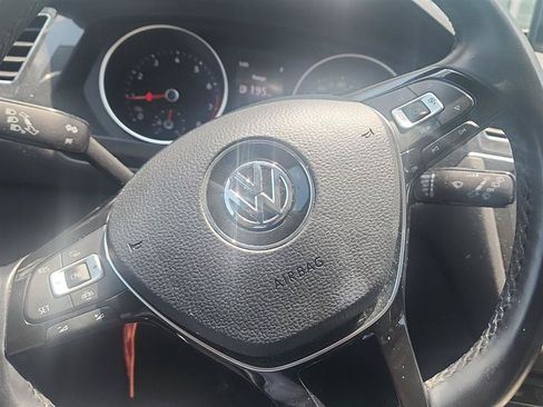 Used 2019 Volkswagen Tiguan SE w/ Panoramic Sunroof Package AWD/4WD image 17