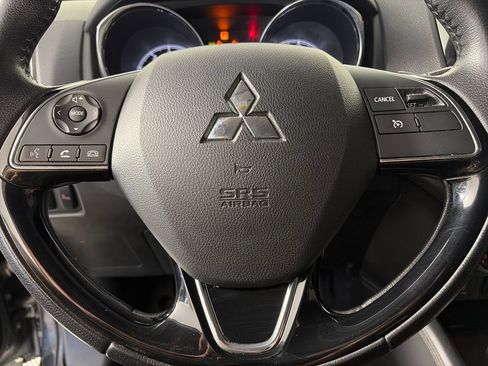 Used 2020 Mitsubishi Outlander Sport SE AWD/4WD image 16
