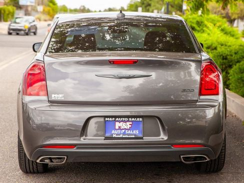 Used 2020 Chrysler 300 Touring w/ Sport Appearance Package image 6