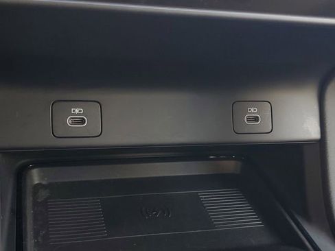 Certified 2025 Land Rover Discovery Sport S AWD/4WD image 33