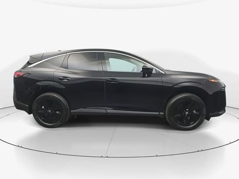 Used 2025 Nissan Murano SV image 11