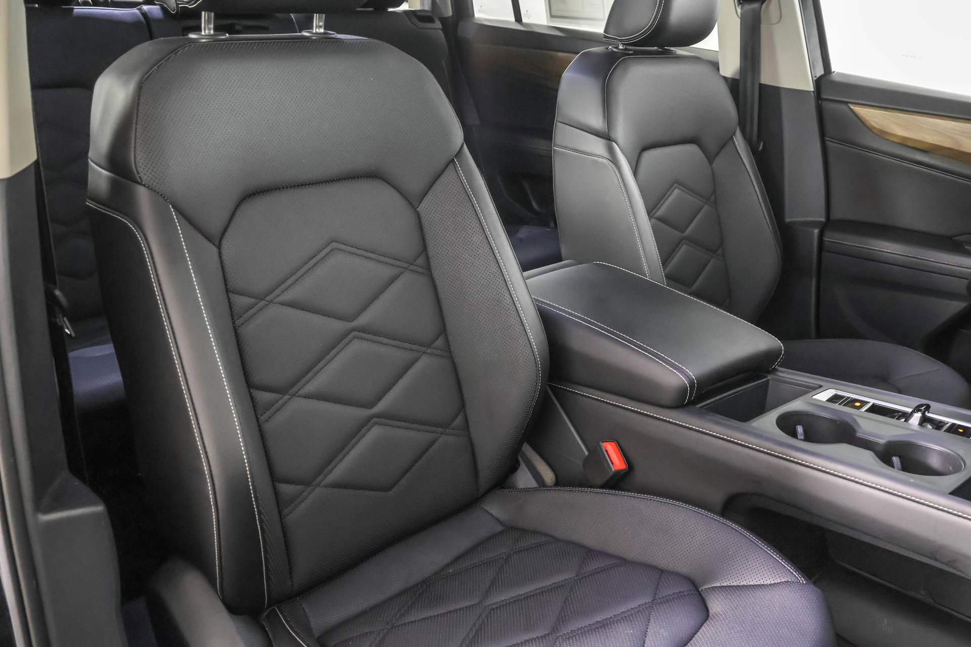 Used 2024 Volkswagen Atlas SE AWD/4WD image 47