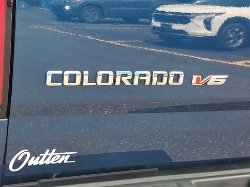 Used 2019 Chevrolet Colorado Z71 AWD/4WD image 32