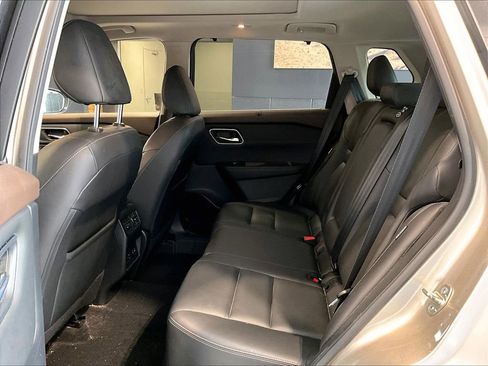 Used 2021 Nissan Rogue SL w/ Premium Package image 23