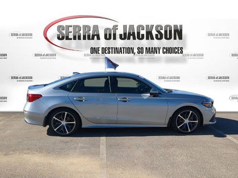 Used 2023 Honda Civic Touring image 10