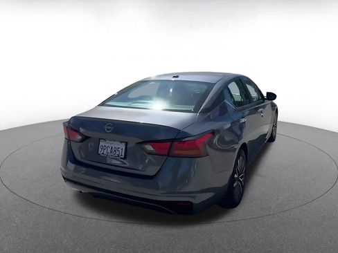 Used 2025 Nissan Altima 2.5 SV image 15