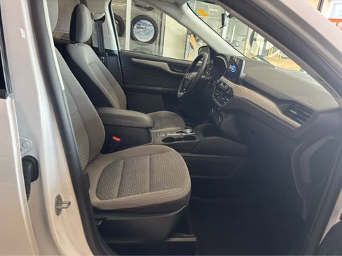 Used 2022 Ford Escape SE w/ Convenience Package image 39