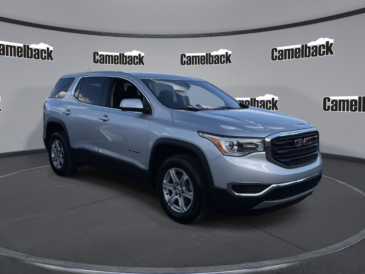 Used 2017 GMC Acadia SLE FWD image 1