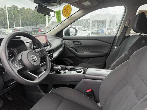 Used 2024 Nissan Rogue S AWD/4WD image 5