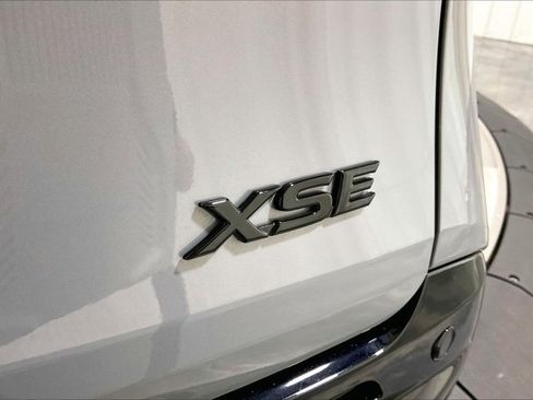 Used 2026 Toyota Sienna XSE AWD/4WD image 8