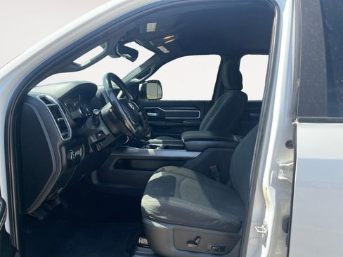 Used 2022 RAM 2500 Big Horn w/ Night Edition AWD/4WD image 9