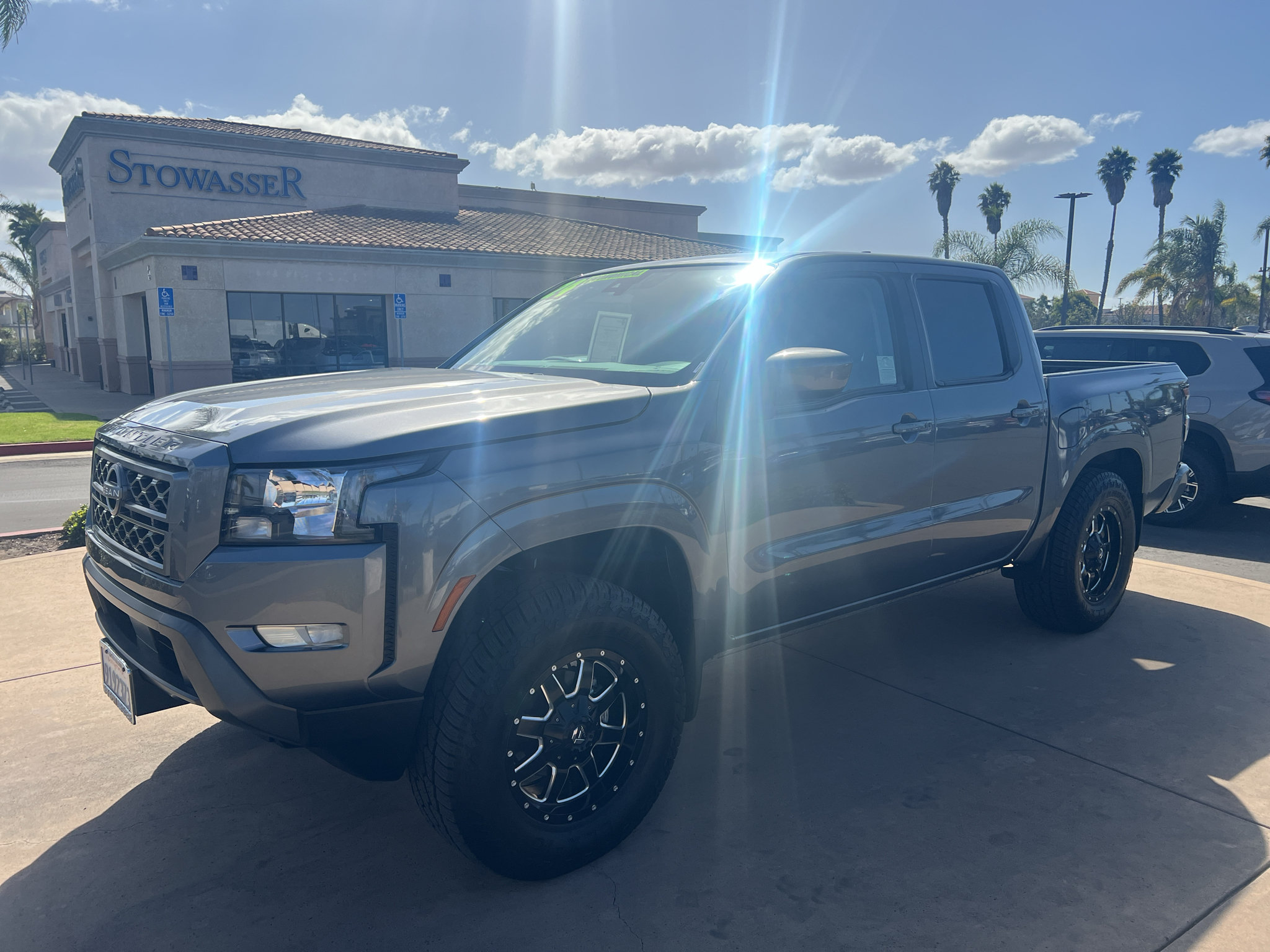 Used 2024 Nissan Frontier SV w/ SV Convenience Package RWD image 1