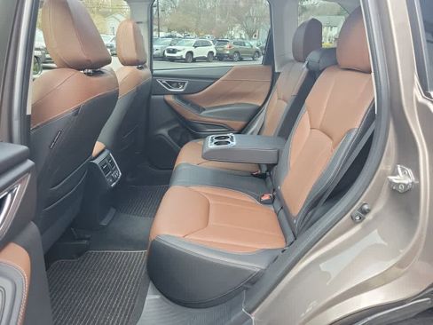 Used 2022 Subaru Forester Touring image 34