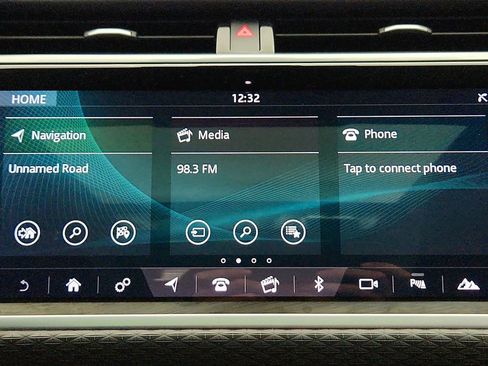 Used 2019 Land Rover Range Rover Velar S AWD/4WD image 18
