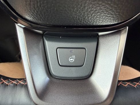 Used 2025 Honda Pilot TrailSport image 39