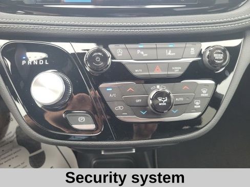 New 2026 Chrysler Pacifica Select w/ S Appearance Package image 9