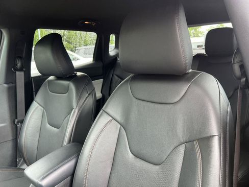 Used 2023 Jeep Compass Limited AWD/4WD image 10