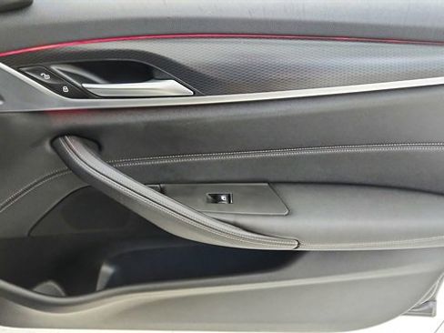 Used 2023 BMW 530e 530e iPerformance w/ M Sport Package image 23