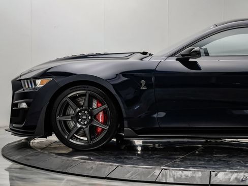 Used 2021 Ford Mustang Shelby GT500 w/ Carbon Fiber Track Pack RWD image 10