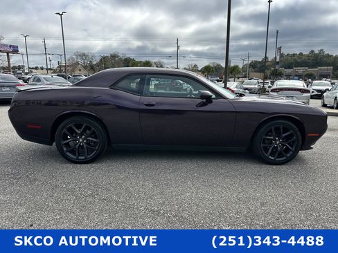 Used 2020 Dodge Challenger SXT w/ Blacktop Package image 6