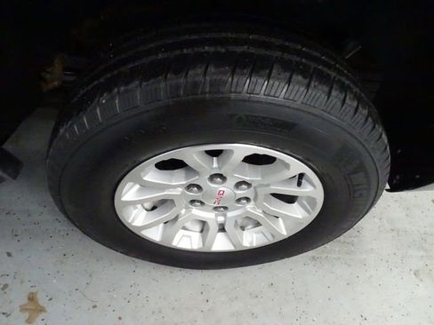 Used 2018 GMC Yukon SLT w/ Open Road Package image 29