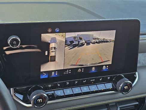 Used 2023 Chevrolet Colorado ZR2 w/ ZR2 Convenience Package III image 35