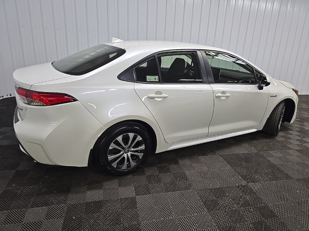 Used 2020 Toyota Corolla LE FWD image 3