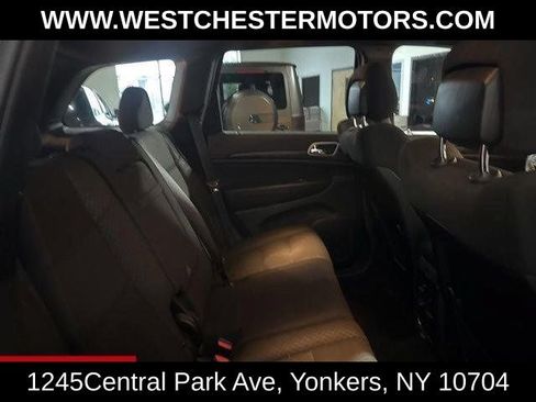 Used 2021 Jeep Grand Cherokee Laredo AWD/4WD image 19