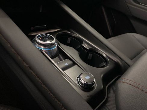 New 2025 Ford Explorer Active image 25