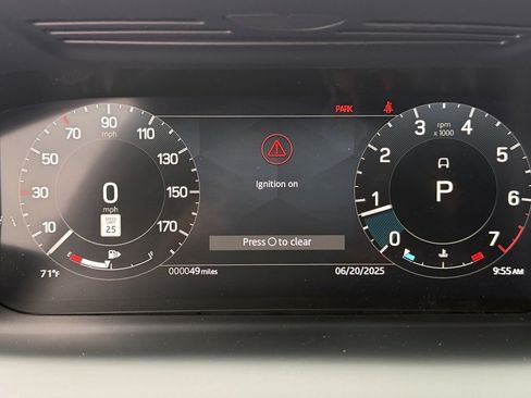 New 2025 Land Rover Discovery Sport Dynamic SE image 17