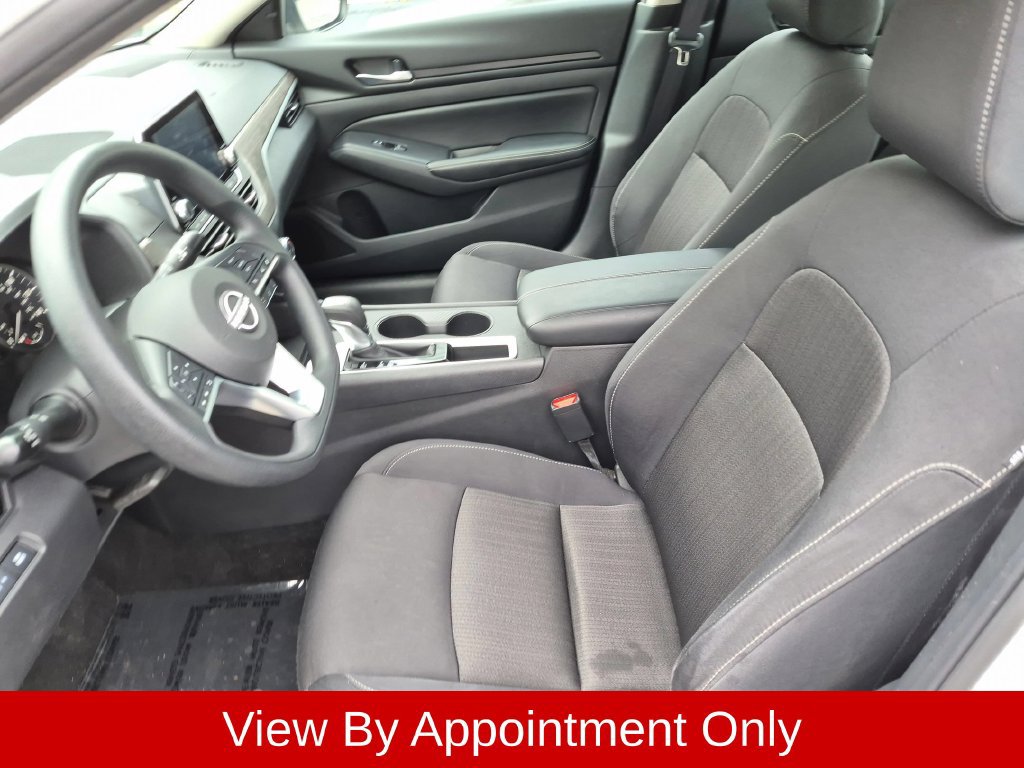 Used 2025 Nissan Altima 2.5 SV FWD image 23