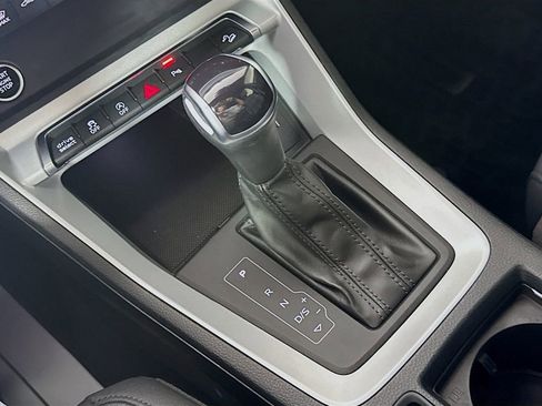 Used 2022 Audi Q3 2.0T Premium w/ Convenience Package image 19